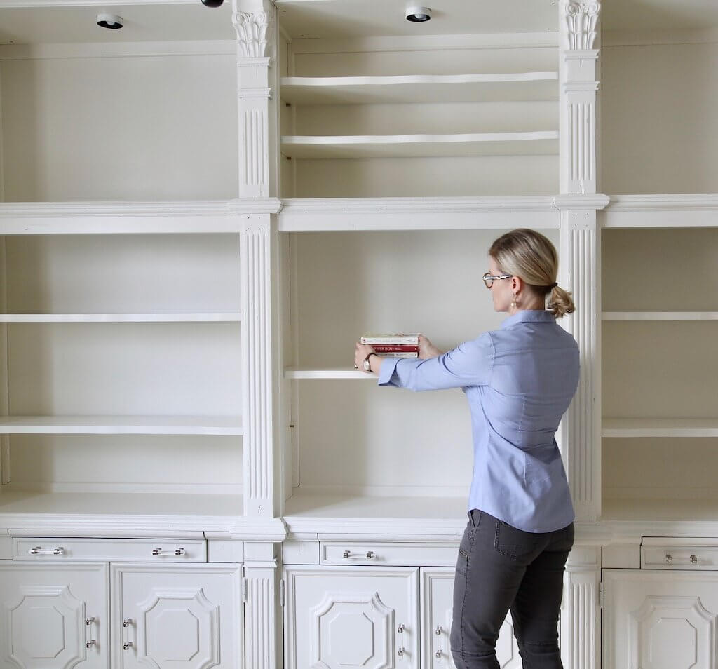 styling bookshelves